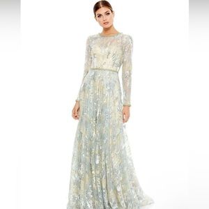 Mac Duggal 12460 Jewel Neckline Lace Dress. Size 10